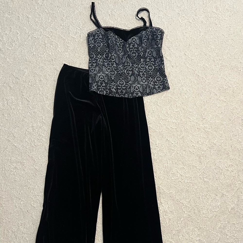 Arianne Black Velvet Lingerie Set